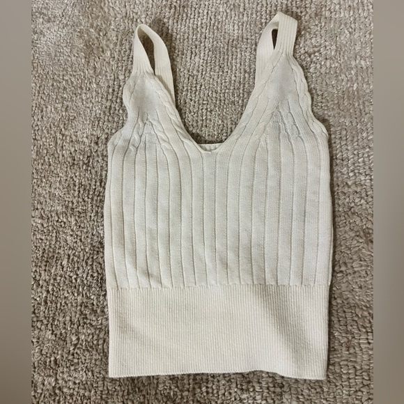 Aritzia Wilfred cream knit tank - Picture 2 of 5